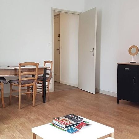 Agreable Appartement Lumineux Au Centre-Ville Oyonnax Luaran gambar